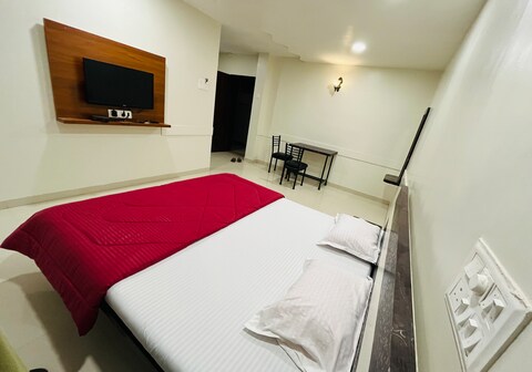 Raj Lodging