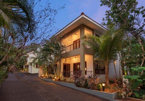 V are Family | Three Solace 3 BHK Villa