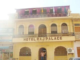 Hotel Raj Palace