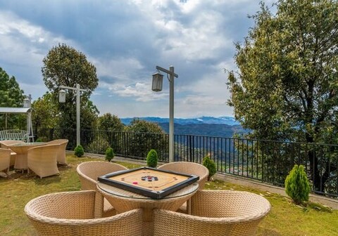 StayVista at Peace @ The Hush Escape