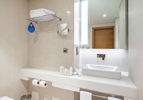 Radisson Blu Hotel and Residence Riyadh Diplomatic Quarter