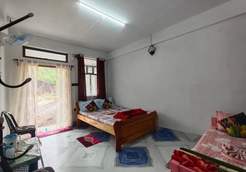 Evelena Guest House