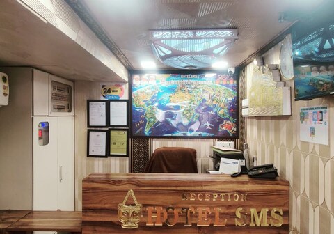 HOTEL SMS & WORLD ROOF TOP RESTAURANT