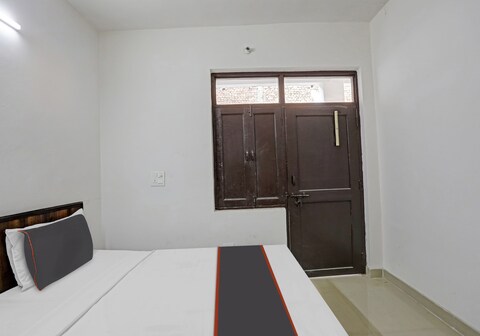 SPOT ON Mt White House