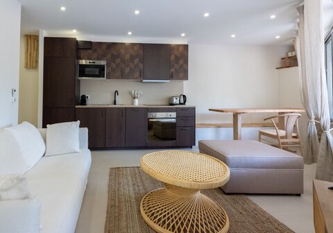 Beautiful apartment 7P City Center Beach 250m