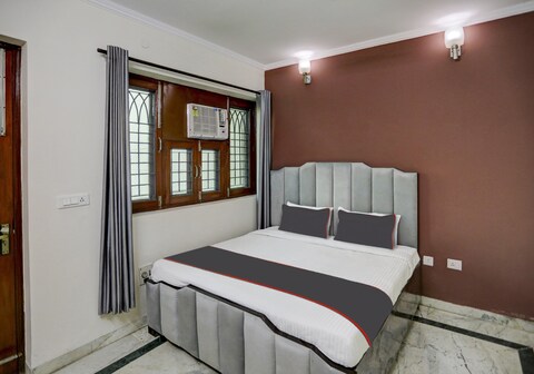 Hotel O Uk House Residency