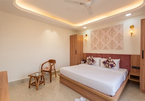 Qotel Apartment Golf Course Road