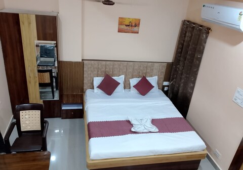 HOTEL SHREE VINAYAK PALACE