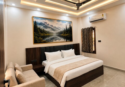 Hotel Ramyug Palace