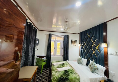 Hotel Chachoo Palace