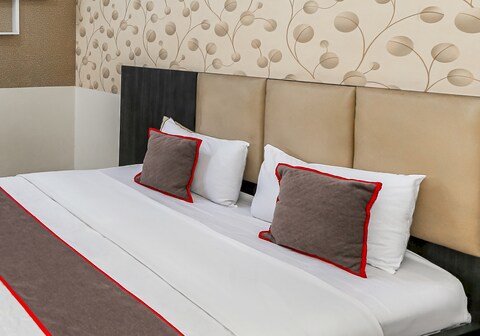 Capital O 93372 Aurora Residence