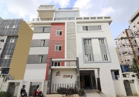 Hotel O Ruby Grand Inn