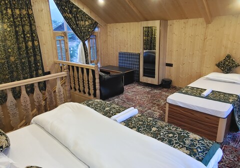 Countryisde Cottage Gulmarg