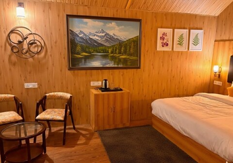 BONFIRE: LAKEVIEW TREEHOUSE