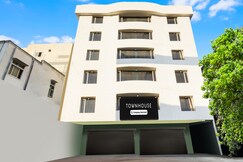 Super Townhouse Red Hills Lakdikapul Formerly Sitara Grand, Hyderabad Super Townhouse Red Hills Lakdikapul Formerly Sitara Grand, Hyderabad
