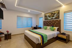 Treebo Vsaffron Regency, Punnamada Lake, Alleppey Treebo Vsaffron Regency, Punnamada Lake, Alleppey