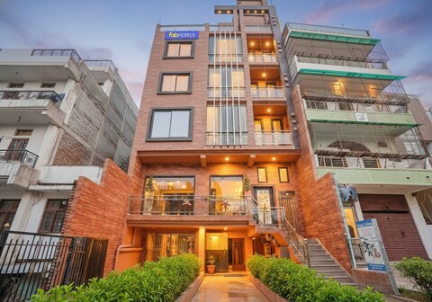 FabHotel Raghav Raj Inn