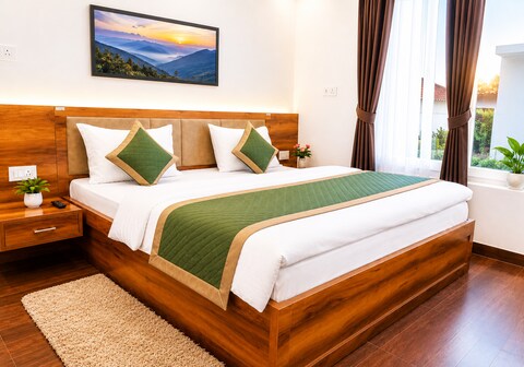 Hotel Aaradhya Shree Palace