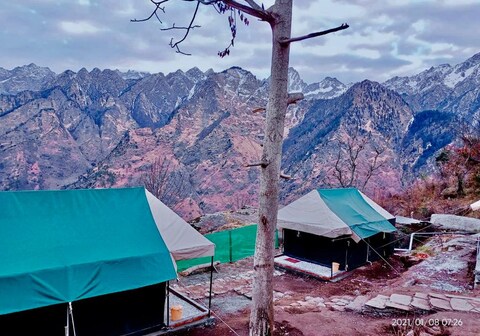 TravelTwoTrip Adventure Camp