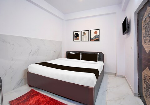 Hotel O Diamond Tree