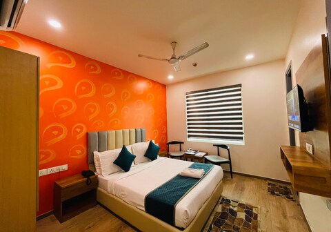 Hotel 7 Star Paschim Vihar