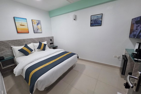 TOUR INN
