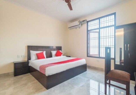 Hotel O The Grand Venice Mall Formerly VM Residency