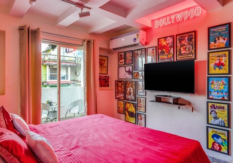 Bollywood Studio | Free OTTs | 1Km to Beach | Pooll