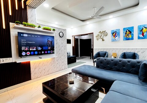 Aham Prema- Elegant 3BR Family Home Near Delhi Airport