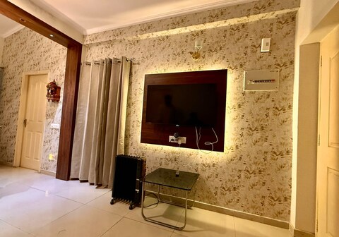 Quick Quarter's-2BHK Flat