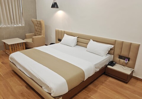 HOTEL KRISHIV