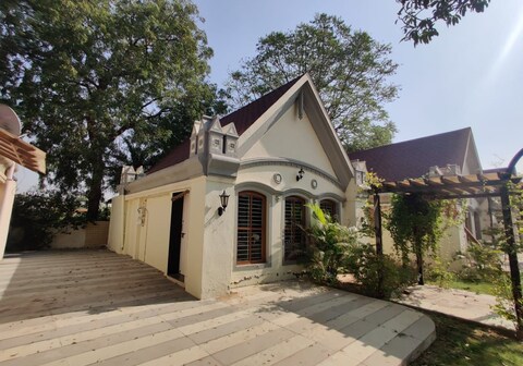 European Style Villa Stay