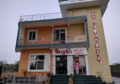Hotel Shree Vasudev