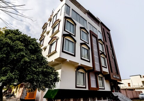Hotel O Kanchan Residency