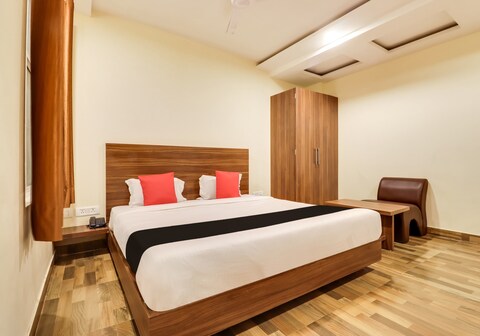 Super Capital O Seven Wonders Inn Near Sahara Ganj Mall