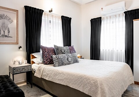 Boho Bliss Penthouse : 2BHK with Jacuzzi Goa