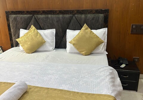 Hotel Sanuj