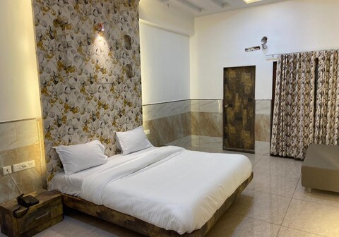 Shree Kathiyawadi Hotel