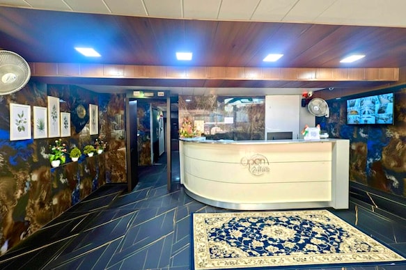 Bellamount Hotel Near Delhi Airport