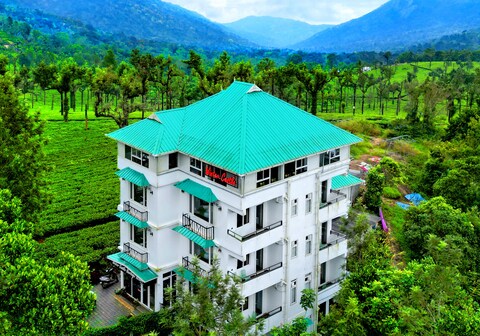 Lumino Winter Castle