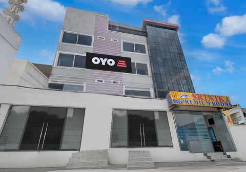 Hotel O Srinika premium near airport