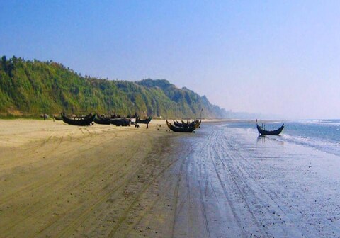 Sea Queen Uttara Resort