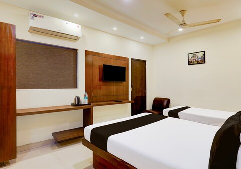 Hotel O Queen shell residency Vadapalani