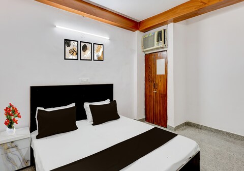 Collection O Sector 18 Noida Formerly True Residency