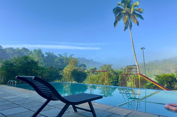 Karlad Lake Palace Waterfront Resort by stayRAa