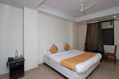 OYO 11340 Hotel Lakshmi Palace, Delhi OYO 11340 Hotel Lakshmi Palace, Delhi