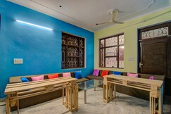 Capsule Den-Tourist Hostel, Delhi Capsule Den-Tourist Hostel, Delhi