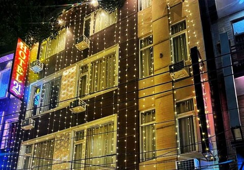 Hotel 21 - Next to Chandigarh Railway Station