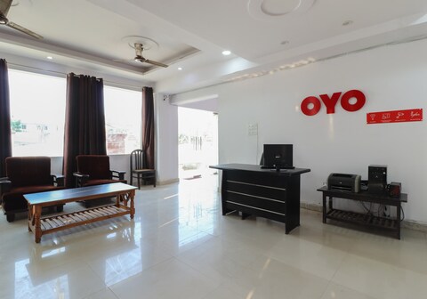 Hotel O Shri Tirupati