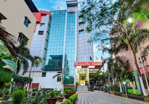 Republic Hotel